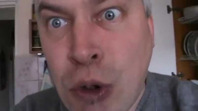 Моя мама сука ! она поставила водяной счетчик на воду я был против счётчика! ( сын говорит про свою маму капец прикол )