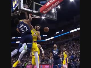 Kat was a force down low as the timberwolves! 😼💪 📊 28 pts, 18 reb, 4 blk