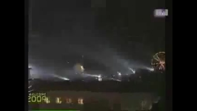 Oomph! sandmann & labyrinth (live perfomance an silvester am brandenburger tor in berlin)