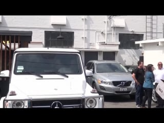 Wednesday, may 6, 2015 khloe kardashian reportedly spent several hours at a beverly hills salon, getting her locks colored hone