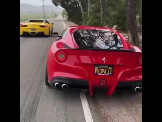 Ferrari 458 🆚 ferrari f12!😎🔥