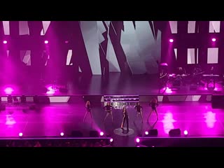 Наташа королёва не оставляйте женщину одну (шоу "магия л" в кремле) (10 12 2016) любительская съёмка