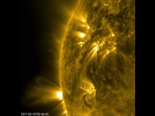 Active regions' magnetic connection