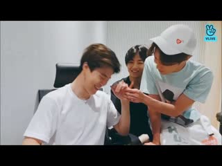Hobi's fascinated by jimin's pinky