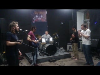 Green milk company дівчина репа