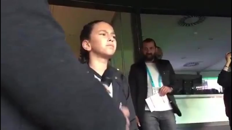 1xbet 18 летняя фанатка бешикташа объявляет автора гола