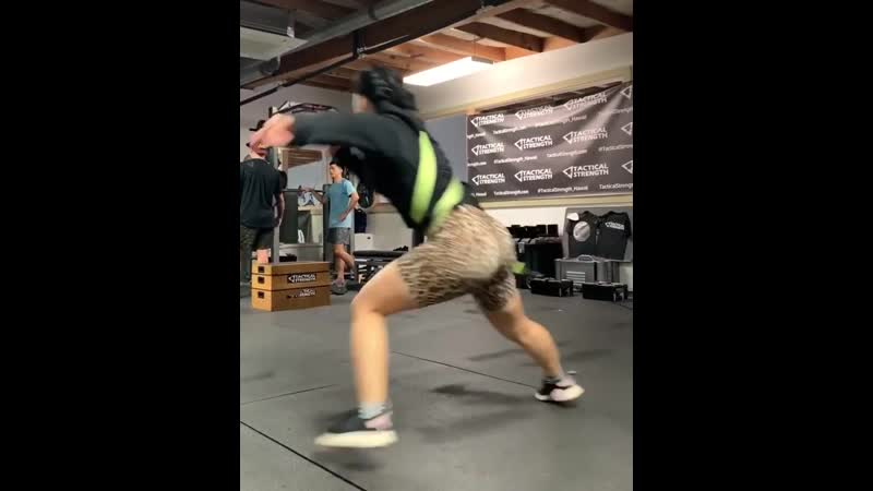 🎬боксерская тренироа ног рейчел остович🥊