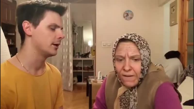 Бабуля и внук навещайте своих родных почаще, они ждут, любят