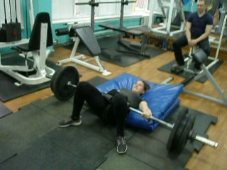 Подъем таза лежа со штангой 150 кг настя зуева тренироа 19 06 2017 г