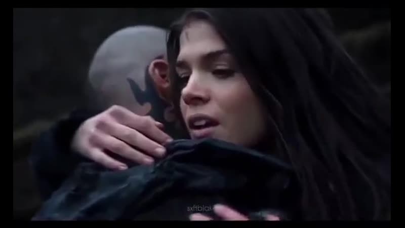 Octavia and lincoln i the 100