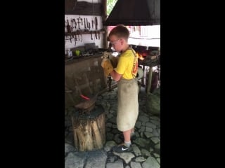 Трофим делает кочергу!!!! кабардинка 2018