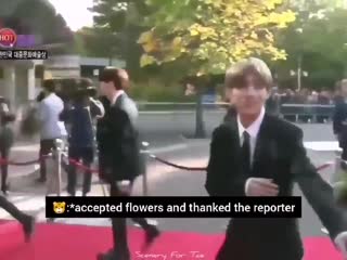 A short compilation of taehyungs kind and friendly interactions with reporters!!! (720p)