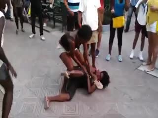 Pelea entre mujeres en cuba 1