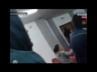 Испанские студенты всему миру показали как они ждут укров в европе