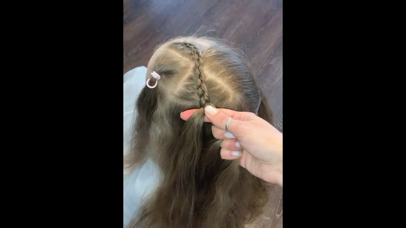 Плетём две косички с перехлестом