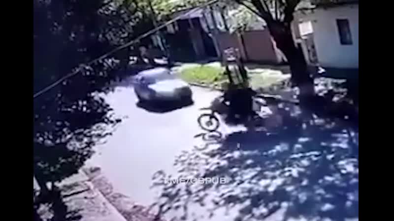 В морено у 24 летней дамы пытались вырвать сумочку и протащили её с десяток метров