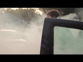 Teen vaper in the car