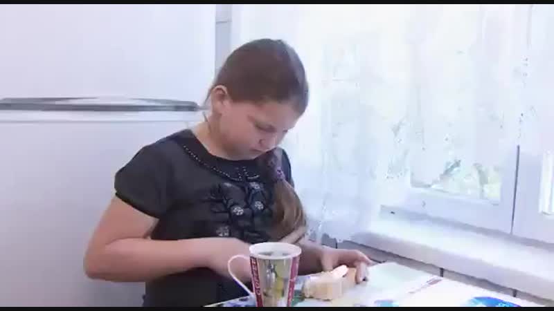 Я ради масла с хлебом готова на всё (хорошее настроение, школьница любит покушать, девочка, кража, похищение, хлеб с маслом)