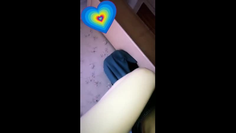 Осетинская шлюха алла цопанова трет член ебаря ногой