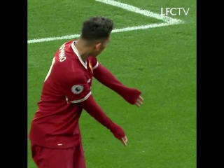 Bobby firmino boss at no look goals 👀🔥