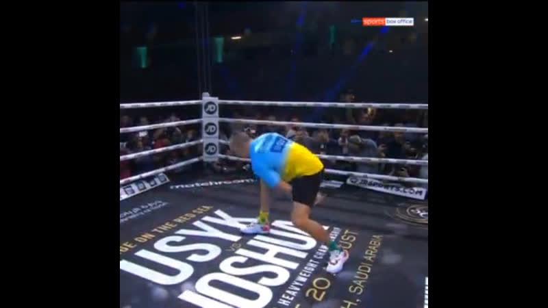 Укротеробороновец усик развлекает пиндосов жонглированием монеткой их нравы