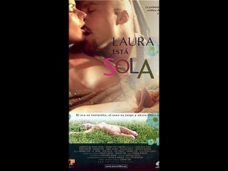 Laura esta sola (2003)