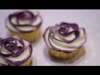 Two tone buttercream rose cupcake tutorial 720x540