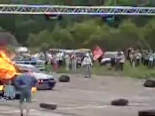 На гонках во владивостоке сгорел легендарный nissan skyline gt r