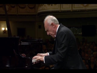 Maurizio pollini brahms, piano concerto 1 (christian thielemann, staatskapelle dresden, )