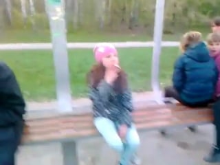 Молодые дуры!