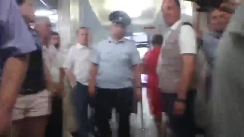 Пенсионная реформа после выступления депутата николая бондаренко не пускали в областную думу