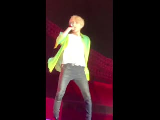 (fancam) 190406 молодые bts world tour “love yourself” in bangkok day 1