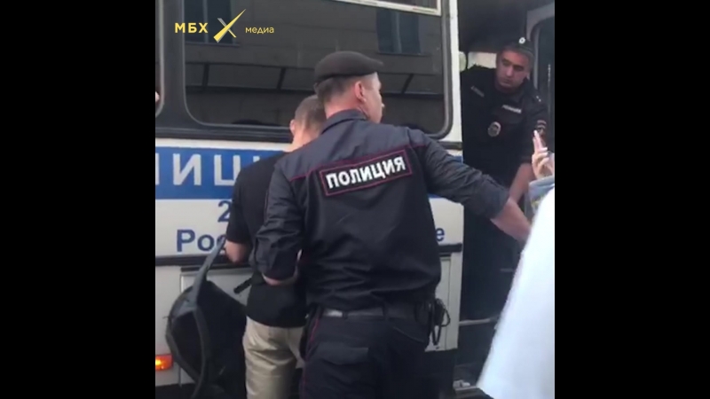 Задержание участников акции в поддержку олега сенцова