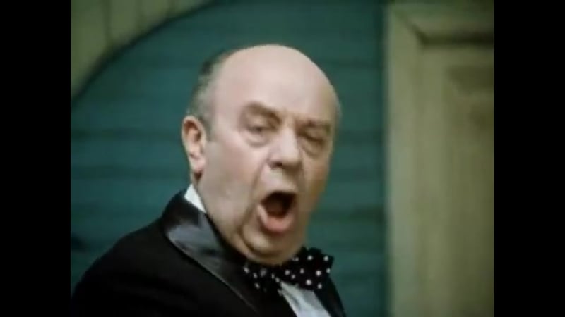 "пусть поджигатель шипит и вопит, но голубь летит"