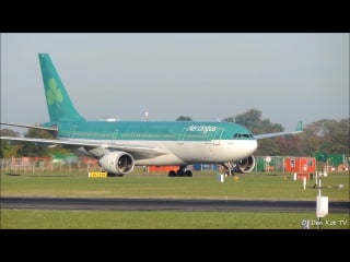 Aer lingus a330 landing at dublin airport