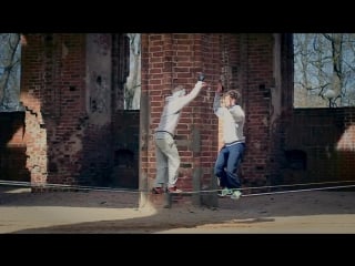 Epic slackline tandem in ruins jaan roose tauri vahesaar