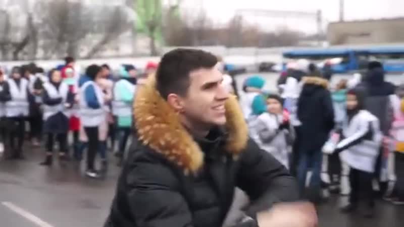 Группа водительского мастерства каскад устроила шоу на асфальте