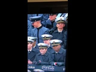 De jeunes militaires font le symbole white power lors dun discours de trump