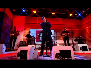 David duchovny performs half life on harrytv