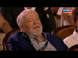 Церемония открытия 30 открытого российского кинофестиваля "кинотавр" почетный приз фестиваля "за свободу духа и твердость убеж