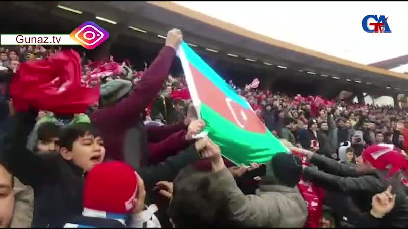 В тебризе подняли азербайджанский флаг!