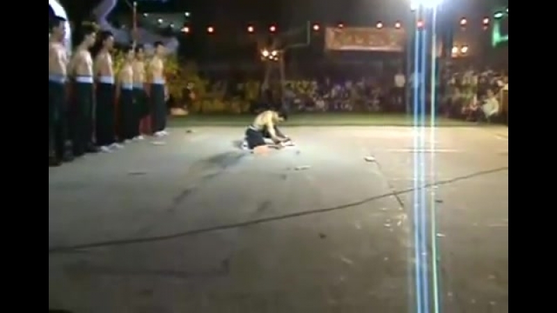 Hong gia quyen bieu dien 2009