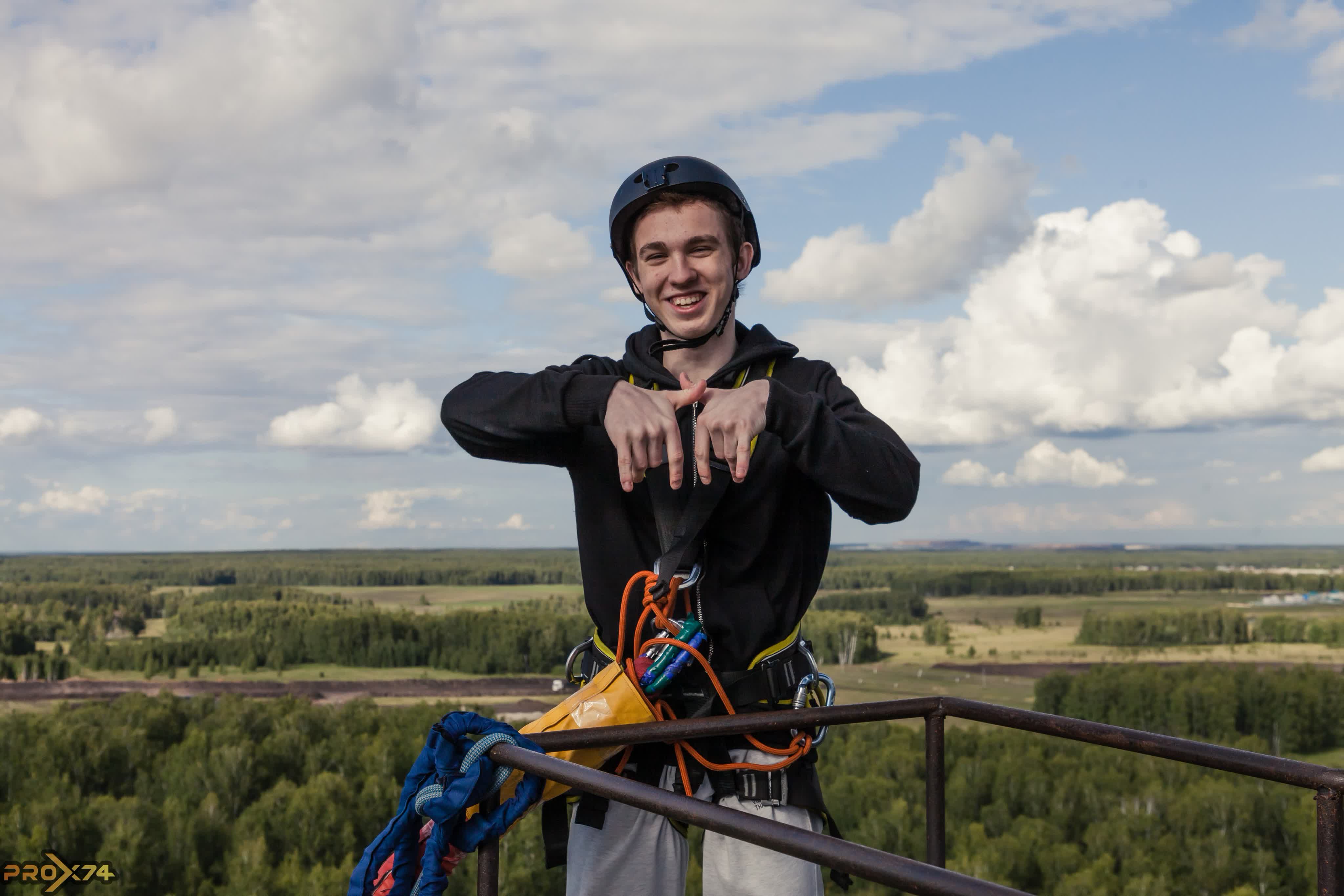 Денис вотчал прыжки #freefallprox команда #prox74 объект #at53 chelyabinsk  1 jump #ropejumping watch online