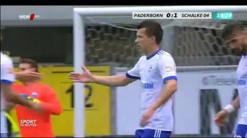 Полузащитник «шальке» евгений коноплянка забил гол