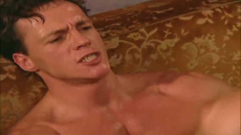 Rioda braziliyalik porno karnaval Mushuk ichida katta xorozlar bilan porno