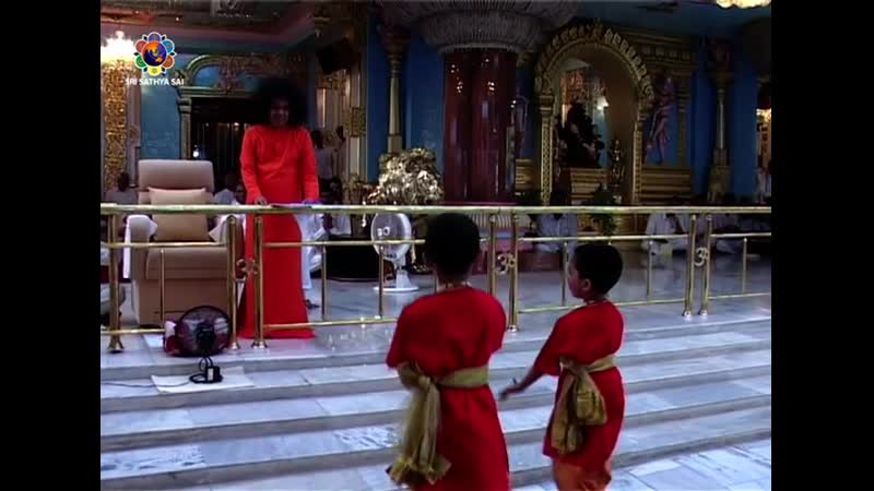 Dance by the tiny tots of primary school darshan of bhagawan sri sathya sai baba 323