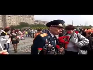 Шок! с портретом сталина не пустили на шествие бессмертного полка {11 05 2018}