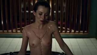 Порно видео с Emily Browning (Эмили Браунинг)