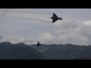 Eurofighter typhoon aggressive demo show
