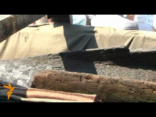 Човен, якому 500 років, підняли з дна старого дніпра